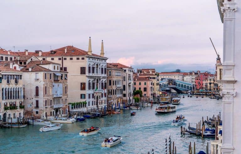 Venise, Une Ville Au Charme Indéniable ! | Découvre Le Monde